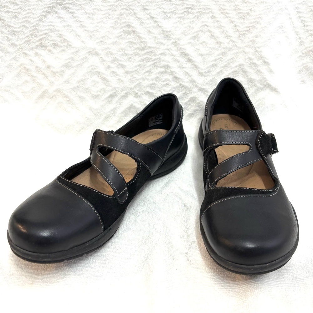 Clarks Black Leather Flats with Strap - Picture 7 of 11